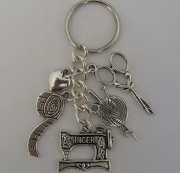 Sy och stickning Tema Klusterväska Charm Nyckelringar Presentplätering Silverhängen 25mm Key Rings Charms Metal Keyring 20 st