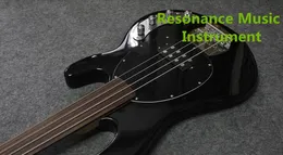 Musik man 4 strängar bas erine boll stringray svart elektrisk basgitarr aktiva ledningar 9v batteri lådor fretless fingerplatta svart pickguard