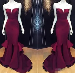 Billiga Sexy Mermaid Party Prom Dresses 2K17 Burgundy Grape Formell Pagant Aftonklänning Lång Satin Plus Storlek Klänningar Baklösa Sexiga Real Images