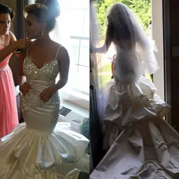 Sexy Backless Mermaid Wedding Dresses Appliques Crystals Bead Bridal Gowns Spaghetti Neckline Sweep Length Wedding Dress