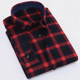 Wholesale- 2020 Spring Men's Casual Slim-fit Button-down Check Patterned Shirts Comfort Soft Cotton Long Sleeve Brushed Flannel Plaid Shirt