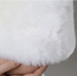 Faux Fur Bridal wzruszony ramionami Cape Stole Bolero Jackets Płaszcz idealny na zimową pannę ślubną nosić czerwoną białą ciepłą kurtkę 2019323h