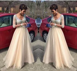 2017 Deep Evening Modest V-Neck 3/4 Long Sleeves Prom Dresses Seded A-Liner Tier Tier Shown