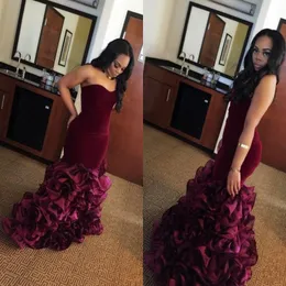 Afrikansk Burgundy Mermaid Prom Dresses Long Rose Floral Flowers Tiered Sweetheart Plus Size Eveing ​​Gowns Rufflus Foraml Party Dress Vestios