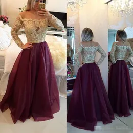 2019 Long Sleeves Burgundy Prom Dresses Bateau Neck Off The Shoulder Appliques Lace Organza Floor Length Evening Gowns Sweet 16 Dresses