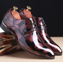 Ny lyx mode mäns klänning skor patent läder spetsiga tå män party bröllop skor lägenheter derby skor EUR38-46 AXX327
