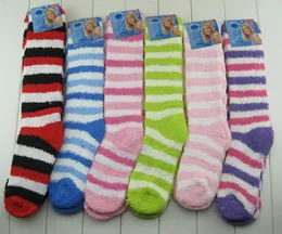 Solid Winter Warm Long Knee Hej Striped Assorted Tjock Mjuk Mysiga Fuzzy Socks 12Pairs / Lot Free Shipping