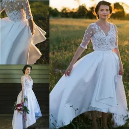 Line Country A Wedding Dresses V Neck Hand Made Flowers Half ärmar Satin Hög låg längd Plus Size Party Dress Brudklänningar