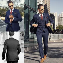 Smala nya män passar brudgummen Tuxedos Groomsman Formal Suits Anpassad storlek Jackorpantsvest Three Piece Wedding Bestman Wear SMAN