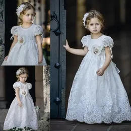 Full Lace Flower Girls Dresses Juliet Sleeve Communion Dress Jewel Neck Golvlängd En Line Princess Grows