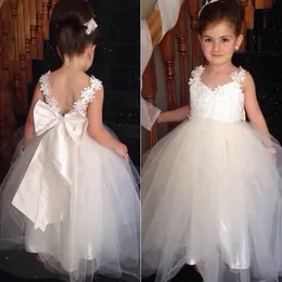 Cute 2017 Flowergirl Suknie Sweetheart Szyi z Sheer Paski Suknia Balowa Spódnica Długość Piętro Zroszony Kości Ivory Lacee and Tulle Małe dziewczynki Sukienka