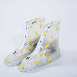 50pcs /ロット再利用防水ポリ塩化ビニールのRainshoes屋外の女性の靴の靴のカバー4色の防塵のオーバーシューカーペットのクリーニング