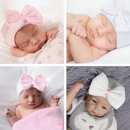 Söta virkade baby hattar höst vinter varm nyfödd beanie med båge baby tjejer mjuk stickning beanie spädbarn randiga hattar 5 färger högsta kvalitet