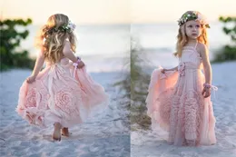 Tanie Różowe Dresses Girls 'Dresses na ślub 2017 Handmade Kwiaty Koronki Aplikacje Ruffles Dzieci Formalne Nosić Long Beach Girl Sukienka