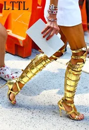 シルバーゴールドバックルズクロス女性クールナイトサンダルブーツ膝の上のシルバーハイヒールピープトウレディース長い剣闘士ブーツ