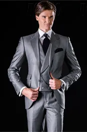 Najnowsze Design Light Grey Groom Tuxedos Notch Lapel Groomsmen Najlepszy człowiek Garnitury Mens Wedding Blazer Garnitury (Kurtka + Spodnie + Kamizelka + Krawat) No: 462