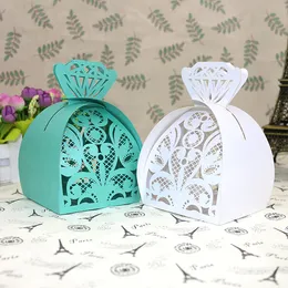 Ślub Favor Candy Box Laser Grawerowane Hollow Pudełko Party Favors Creative Butterfly Chocolate Box może umieścić 1 pc jabłko