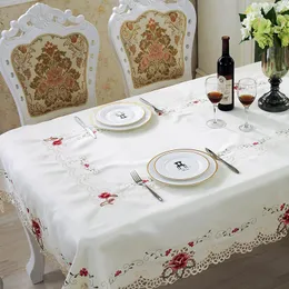 ファッションヨーロッパポリエステルテーブルクロス刺繍花中空テーブルカバー長方形のエレガントなホームパーティーの結婚式の装飾の好み