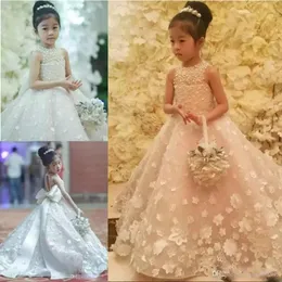 Princess Flower Girls 'Dresses Jewel Neck 3Dアップリケ真珠の子供の結婚式のページェントのドレススイープトレイン弓チュールの最初の聖体拝領のドレス