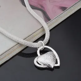 Gratis frakt Floating Charms Silver 925 Smycken Kvinnor Halsband Kedja Inlagda Hjärta Hänge Collier Femme Charm