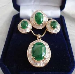 Emerald Green Jade 18kgp Zirconia Zirconia قلادة القلادة الحلقة set281m