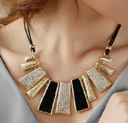 new style Beautiful and exaggerated geometric leather string oil dripping necklace Korean collarbone chain female short style necklace fashi