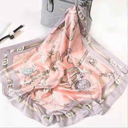 2018 neueste Frühling Herbst Weibliche Satin Quadrat Schals Gedruckt Frauen Schal Reiner Polyester Seide Dame Schal 70X70 CM