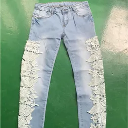 Jeans De Las Mujeres Con Encaje Blanco Novio De La Flor Pantalones