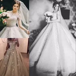 Gorgeous Crystal Rhinestone Wedding Dress Sequins Beads Off Shoulder Short Sleeve Saudi Bridal Dress Attractive Tulle Ball Gown Wedding Dres