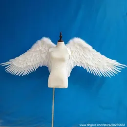 Kostiumy Wysokiej Jakości White Angel Feather Wings Lady's Cosplay Supply Fairy Wings Piękny Wedding Birthday Party Deco Rekwizyty