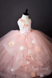 Różowy Kwiat Dziewczyna Sukienki na ślub 3D Kwiatowe aplikacje Spaghetti Perły Cute Little Princess Prom Dress Pióro Urodziny Suknie Party