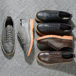 Italienska Märke Men Formella Skor Designer Brogue Skor Män Skor Casual Mannen Schoenen Zapatos de Hombre Erekek Ayakkabi Sapato Masculino