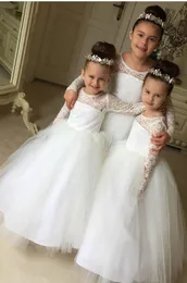 White Lace Flower Girls Dresses 2018新しいスクープネック長袖の足首長さのタルフラワーガールドレスウェディングドレス