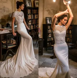 Sexig Julie Vino Mermaid Bröllopsklänningar 2019 Sweep Train Jewel Neck Bröllopsklänningar med Tassels Abiti da Sposa Bröllopsklänning