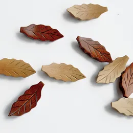 Forma de folha de madeira pauzinhos colheres de chá colher de chá de casa restaurante fontes de cozinha 5.5 * 2.5 cm livre DHL WX9-947