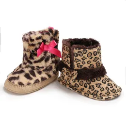 冬のブーツ暖かい生まれたばかりの赤ちゃんガールズ王女Leopard First Walkers柔らかい靴の靴幼児幼児子供の女の子蝶ノットの履物
