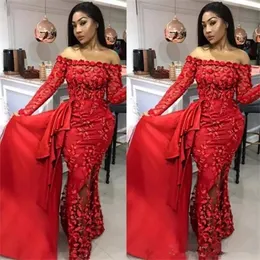 Plus Size Prom Dresses Red Lace 3D Floral Appliques Off The Ramię Długi rękaw Syrenki Suknie Wieczorowe z odpinanym pociągu Formalna sukienka