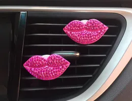 Car ornament 2 sztuk / zestaw kreatywny wykwintne usta diamentowe Outlet Vent Perfume Clip Air Freshener Auto Sexy Red Lip Pachnący dyfuzor