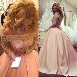 Peach Blush Lace Zroszony Suknie Wieczorowe Bliski Wschód Dubai Off Ramię Z Długim Rękawem Ball Suknia Formalna Party Dress