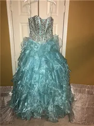 2019 Ny fantastisk mintblå Puffy Ball Gown Quinceanera Klänningar Kristaller i 15 år Söt 16 Plus Storlek Pagant Prom Party Gown QC1068