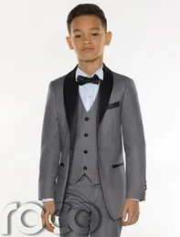 2018 New Design Grey Boys Tuxedo Cheap Three Pieces Boys Dinner Suits Boys Formal Suits Tuxedo for Kids TuxedoJacket pant vest ti2602