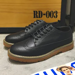 Włoski Marka Męskie Buty Casual Projektant Mężczyźni Formalne Buty Buty Brogowe Mężczyźni Zapatos De Hombre de Vestir Casual Mocassin Homme Herren Schuhe