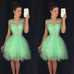 Mint Zielony Krótki Prom Dresses Sheer Bateau Neck Bez Rękawów Zroszony Kryształy Tulle Homecoming Graduation Formal Suknie Custom Made