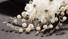 花嫁の真珠のためのブライダルヘアコームクリスタルブライダルヘアバンドウェディングベールドレスコームブライダルヘッドピースシルクフラワーヘッドドレスヘアA202F