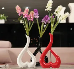 セラミックハート花の花瓶デザインホーム装飾工芸品部屋装飾セラミック工芸品磁器置物の結婚式の装飾