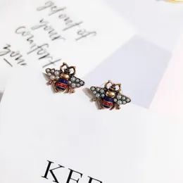 Kvinnor Retro Bee Stud Örhängen Vintage Rhinestone Pearl Bee Earring European Smycken Tillbehör Gåva för kärlek