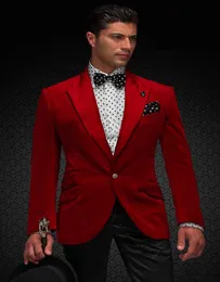 Nuovo smoking da sposo in velluto rosso con un bottone Bellissimi uomini Abiti formali Abiti da uomo Abiti da cerimonia per la cena su misura (giacca + pantaloni + cravatta) 750