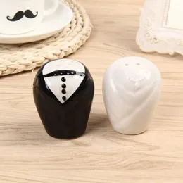 (100SETS=200PCS) Bride and Groom Ceramic Salt & Pepper Shakers Wedding Favors Ceramic Favors Wedding Favors Engagement Party
