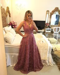 Sexy billige Kleider quadratischer Hals Schlüsselloch Applikationen Spitze Kristall Perlen Bling Formal Abendkleider plus Größe arabischer Partykleid