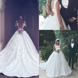 Mhamad New sa Dubai Arabiska långa ärmar Spaghetti Robe de Mariage Court Train Wedding Dress Brudklänningar